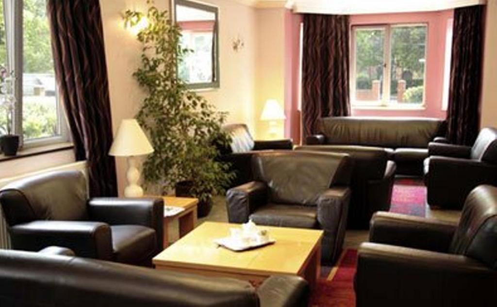 Parkside International Hotel Reading Buitenkant foto