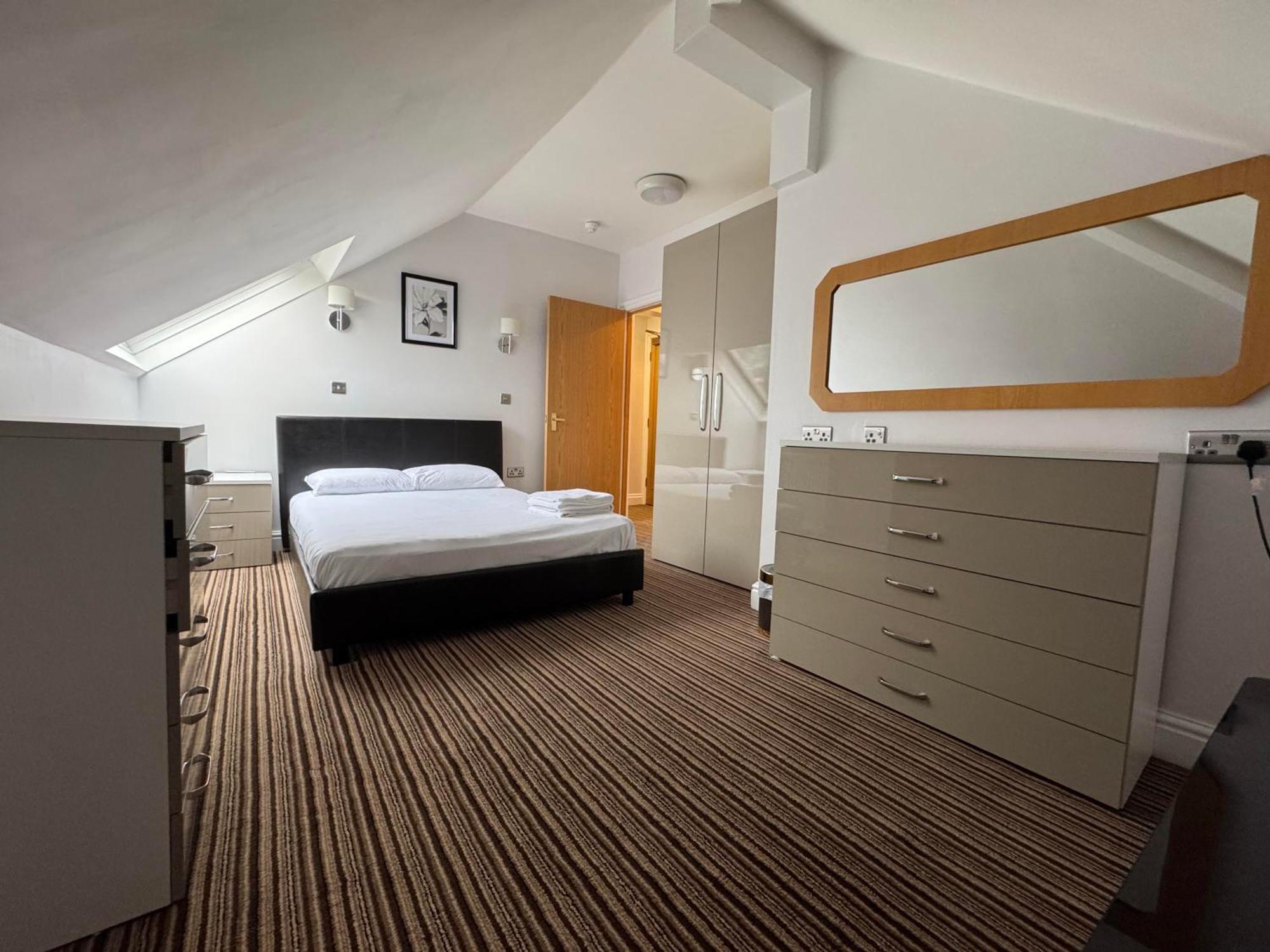 Parkside International Hotel Reading Buitenkant foto