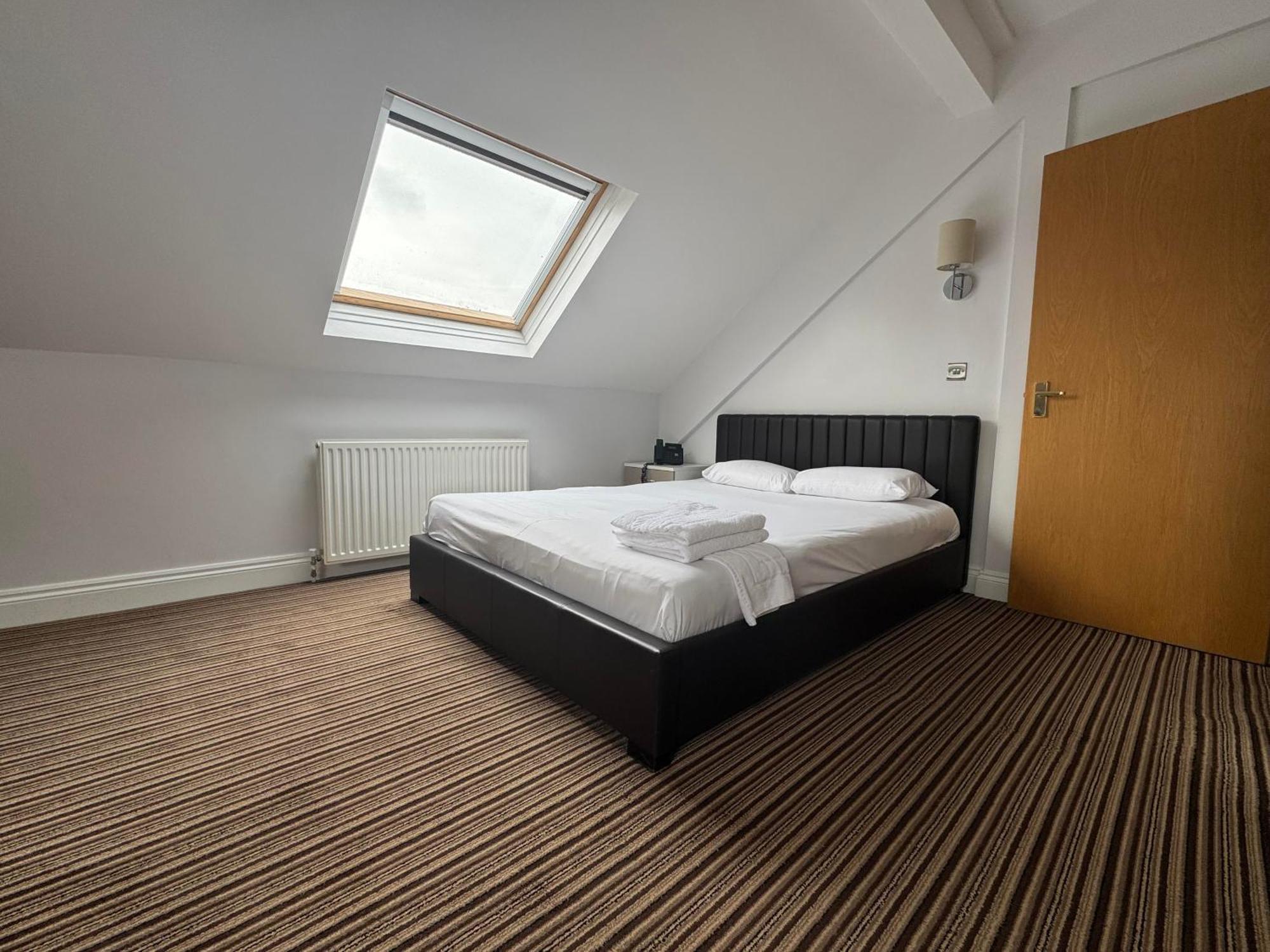 Parkside International Hotel Reading Buitenkant foto
