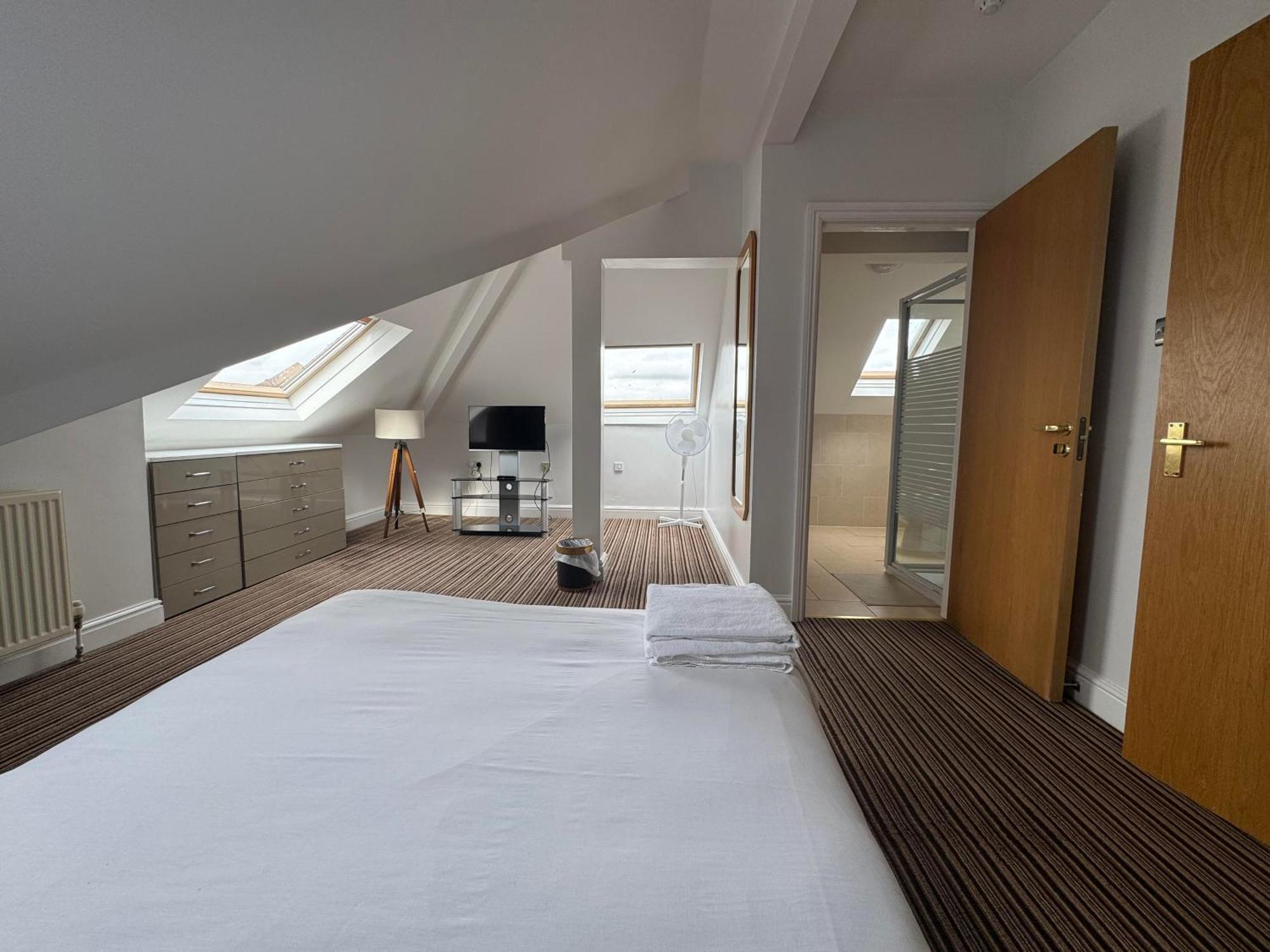 Parkside International Hotel Reading Buitenkant foto
